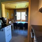 شاليه Swiss - Upstairs *