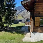 شاليه Swiss - Upstairs Grengiols